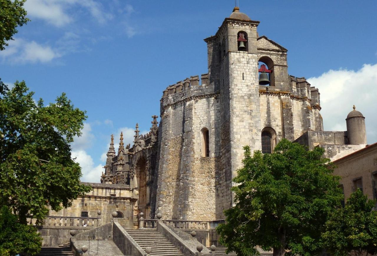Bairro Das Flores Tomar Bagian luar foto